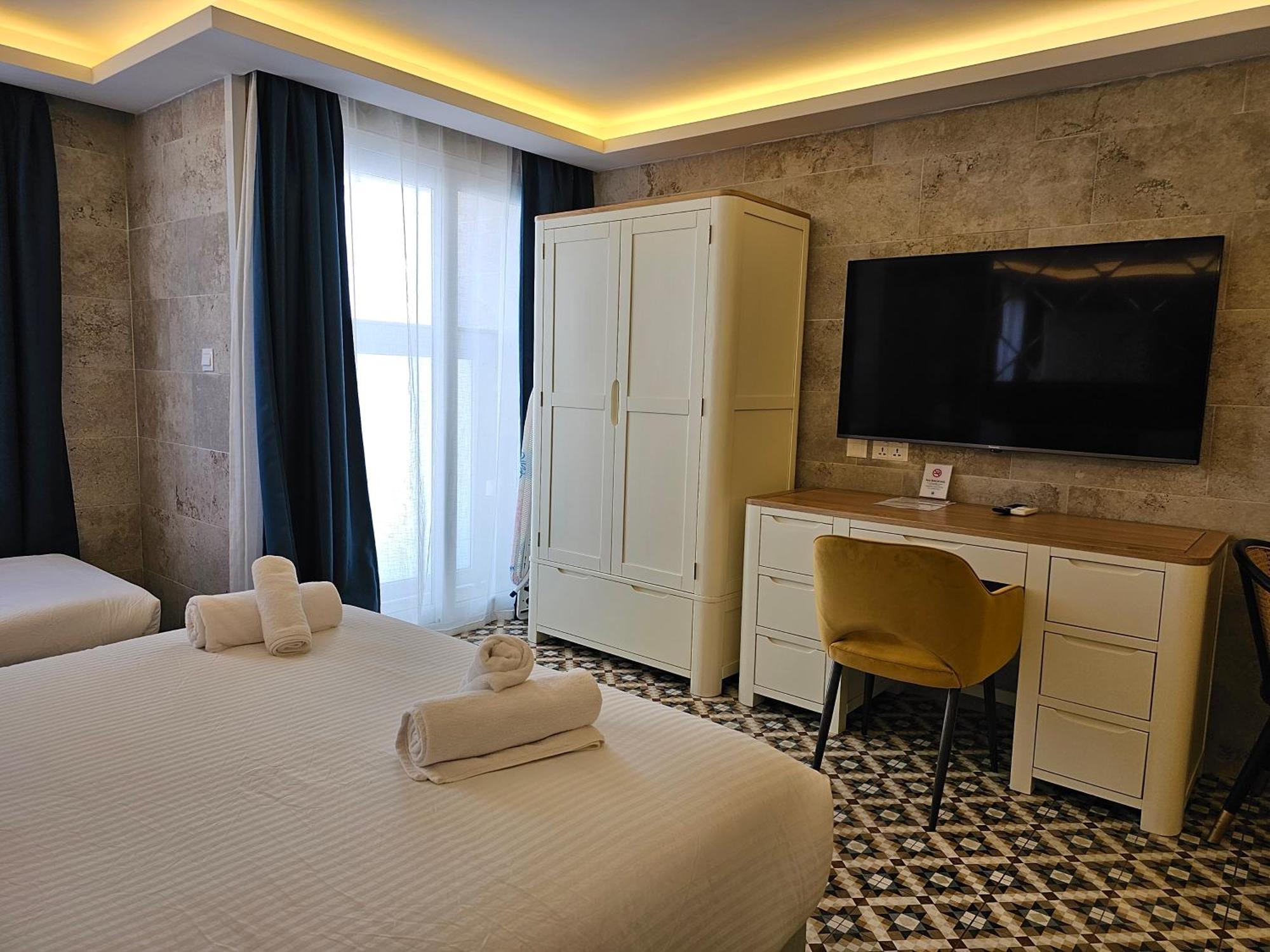 Balcony Hotel Saint Julian's Dış mekan fotoğraf