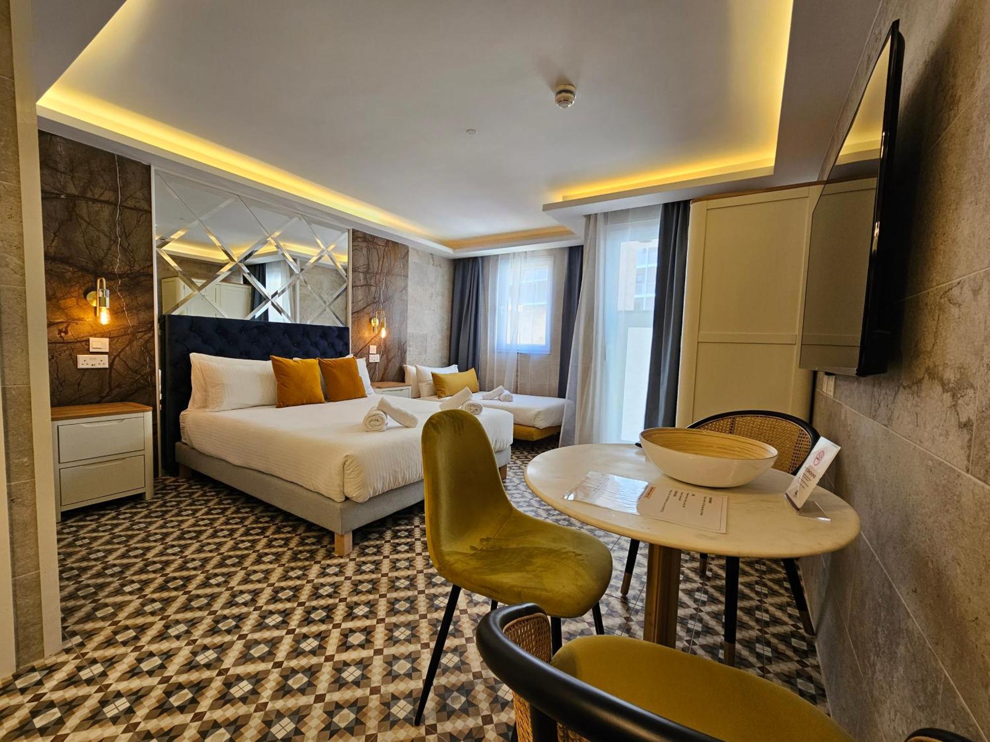Balcony Hotel Saint Julian's Dış mekan fotoğraf