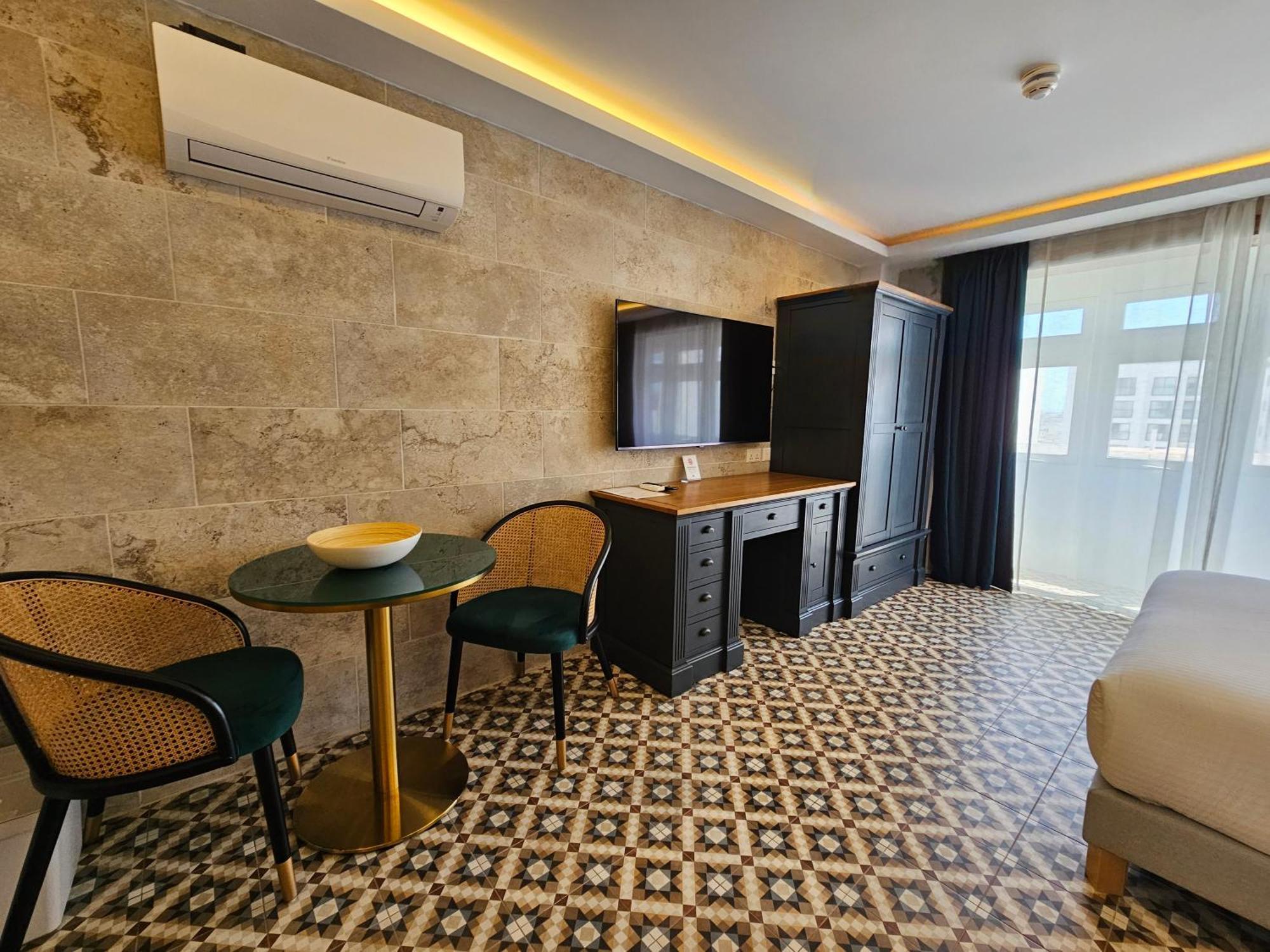 Balcony Hotel Saint Julian's Dış mekan fotoğraf
